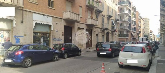 Imóvel comercial de 2 divisões em Turin, Italy N.º 214568 3