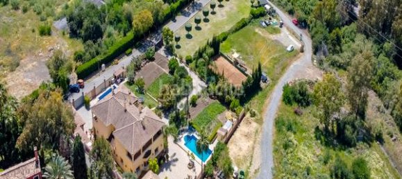 10 bedrooms House in La Quinta, Spain No. 37652 10