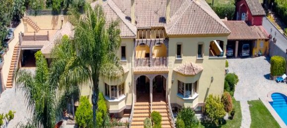 10 bedrooms House in La Quinta, Spain No. 37652 2