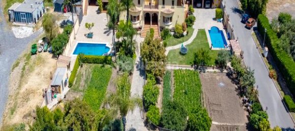 10 bedrooms House in La Quinta, Spain No. 37652 7