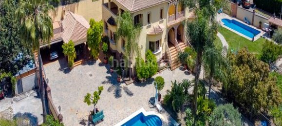 10 bedrooms House in La Quinta, Spain No. 37652 13