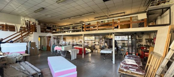 1-salle Propriété commerciale à Carugate, Italy No. 173223 14