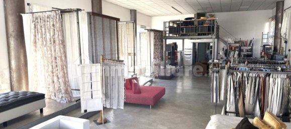 1-salle Propriété commerciale à Carugate, Italy No. 173223 11