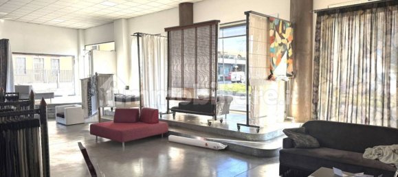 1-salle Propriété commerciale à Carugate, Italy No. 173223 7