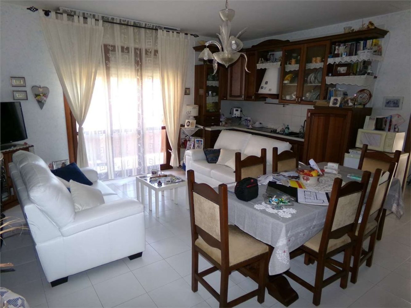 2-salle Appartement à Assemini, Italy No. 103274