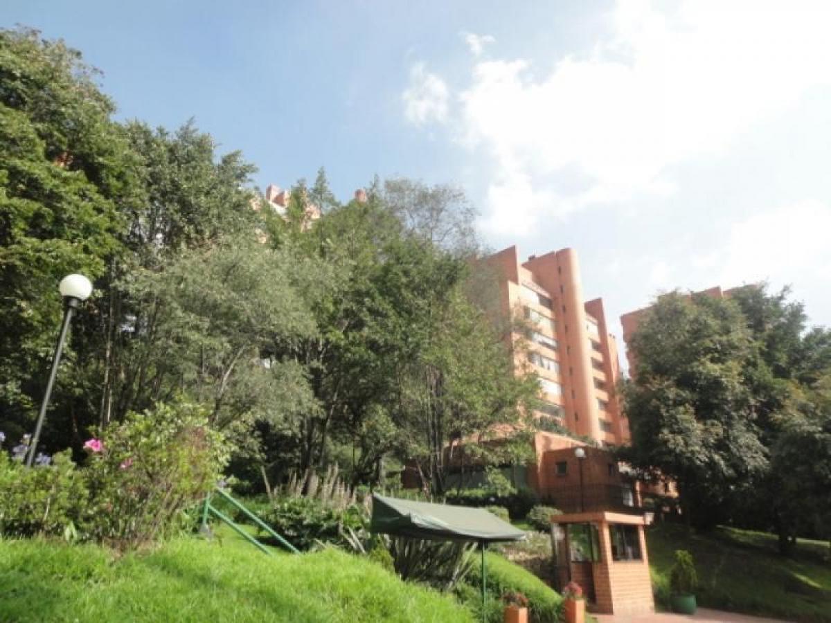 Casa de 3 dormitorios en Bogotá, Colombia No. 11461