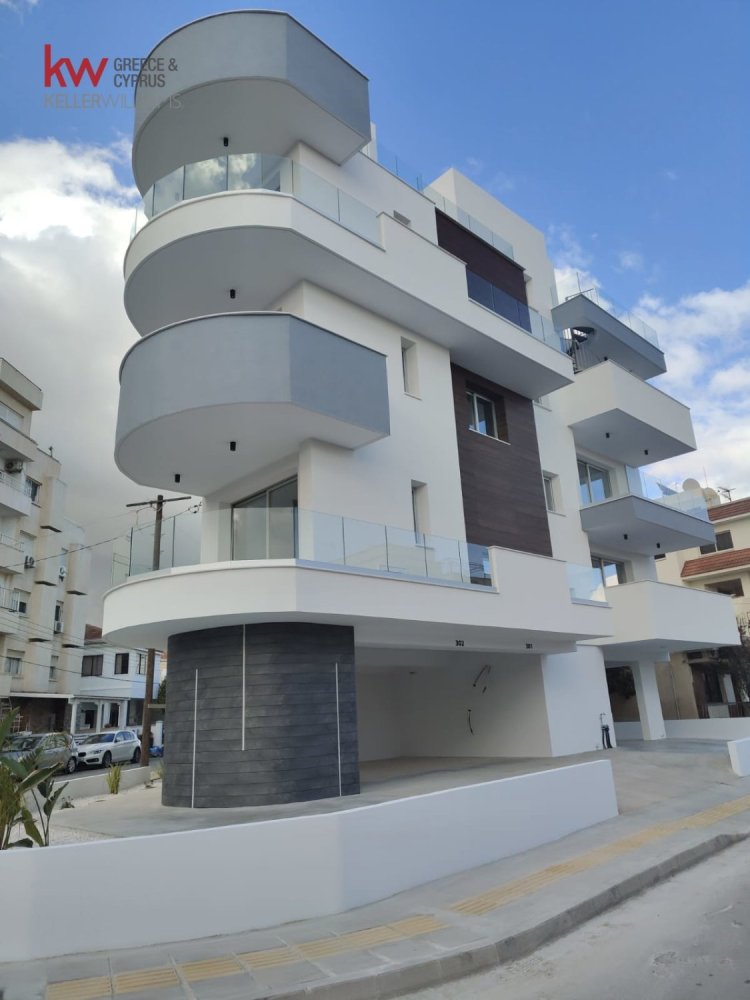 Квартира с 2 спальнями в Ларнака, Кипр № 25887