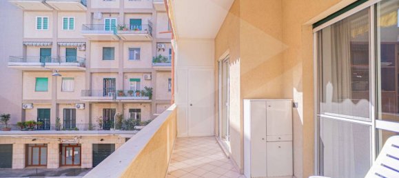 4 rooms Commercial property in Bari, Italy No. 23208 19