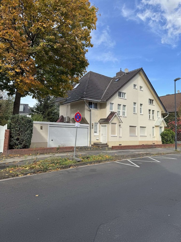 3 bedrooms Townhouse in Rhein-Erft, Germany No. 182971