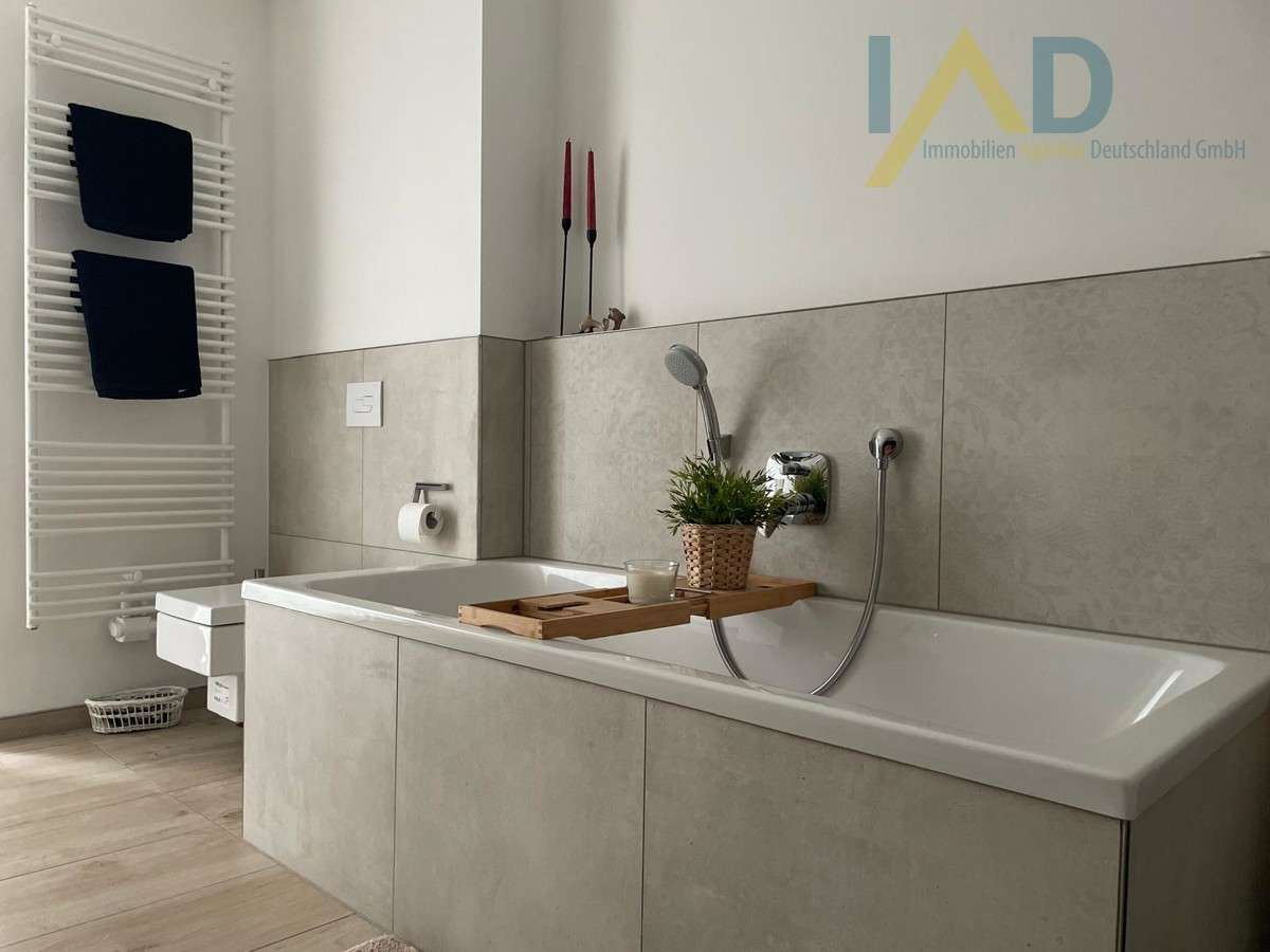 Квартира с 3 спальнями в Байройт, Германия № 220170