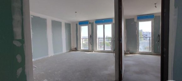 206m² Building in Fontenay-sous-Bois, France No. 162236 2