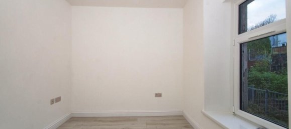  House in Mountain Ash, United Kingdom No. 2472 5