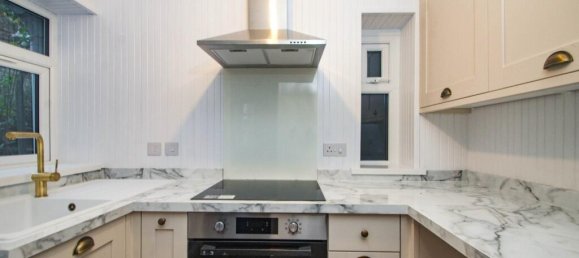  House in Mountain Ash, United Kingdom No. 2472 4