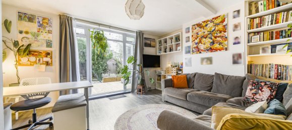 2 bedrooms Maisonette in London, United Kingdom No. 7585 4