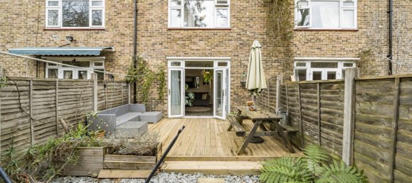 2 bedrooms Maisonette in London, United Kingdom No. 7585 2