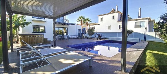 4 bedrooms Villa in Albufeira, Portugal No. 109217 26