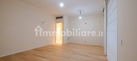 4 rooms Office in Milan, Italy No. 376632 12