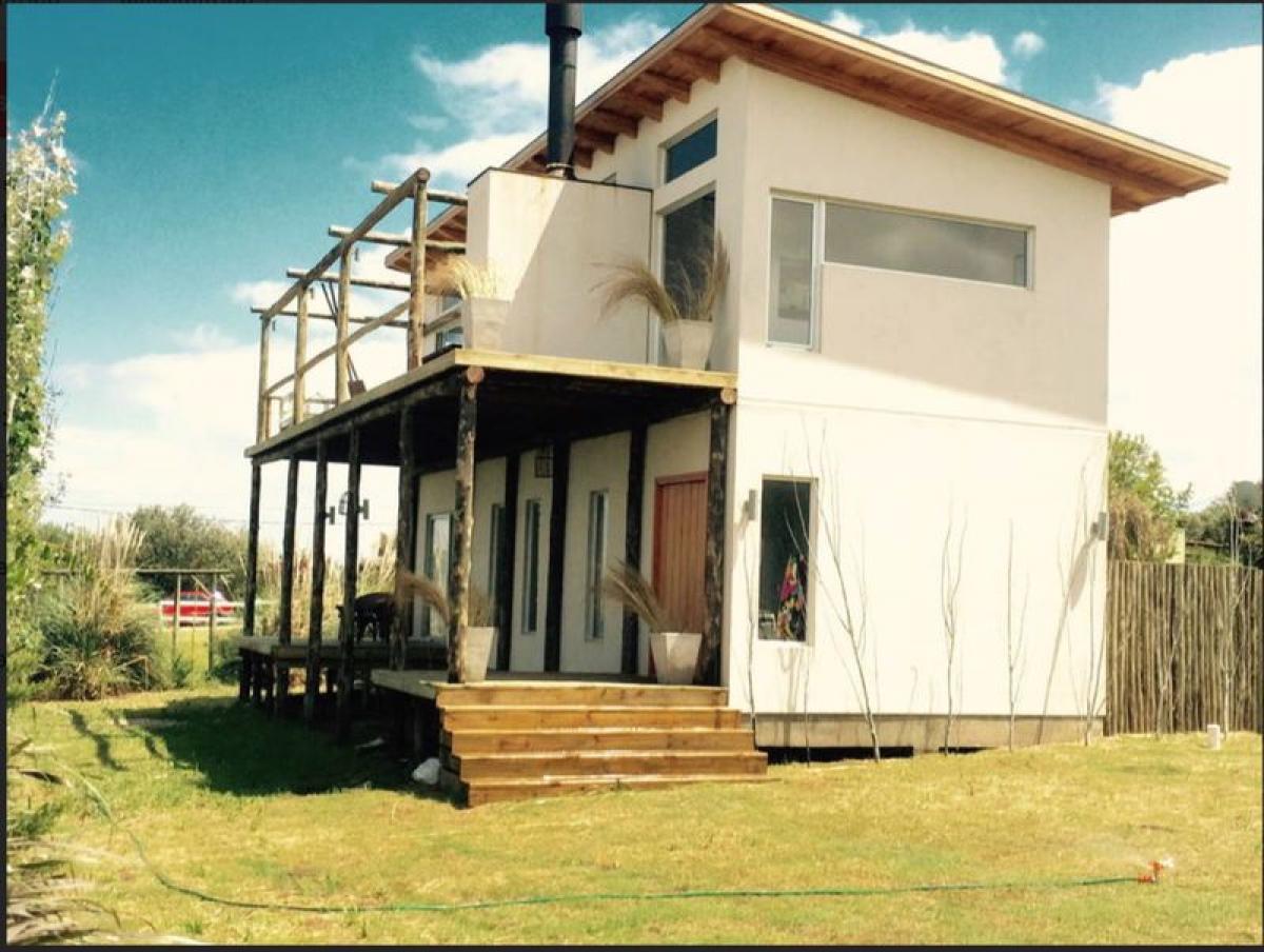 3 bedrooms House in Maldonado, Uruguay No. 9126