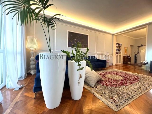 5 rooms Apartment in Livorno, Italy No. 26321