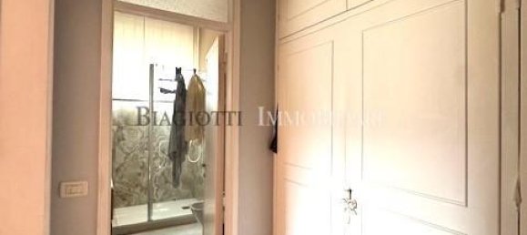 5 rooms Apartment in Livorno, Italy No. 26321 26