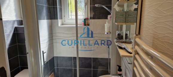 4 bedrooms House in Riorges, France No. 194328 11