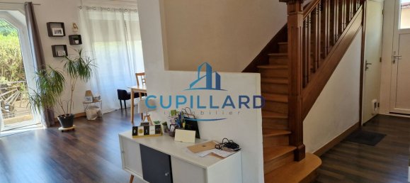 4 bedrooms House in Riorges, France No. 194328 3