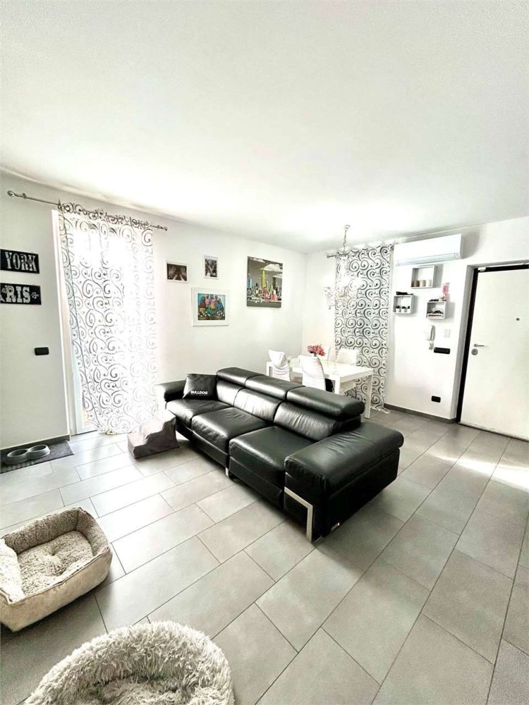 5-salle Maison à Sarzana, Italy No. 194103