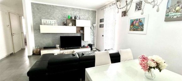 5-salle Maison à Sarzana, Italy No. 194103 2