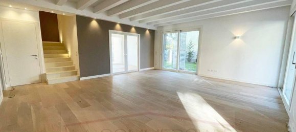 5-Zimmer Haus in Mogliano Veneto, Italy, Nr. 43438 4