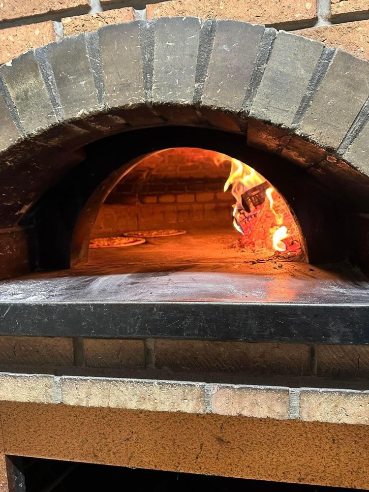 250m² Warehouse in Pieve Fissiraga, Italy No. 252249