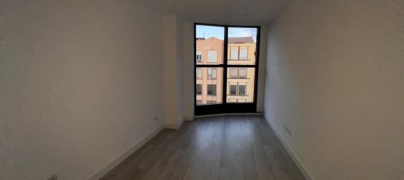 136m² Office in Valencia, Spain No. 89396 21