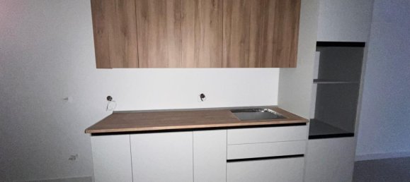 136m² Office in Valencia, Spain No. 89396 9