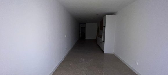 136m² Office in Valencia, Spain No. 89396 10