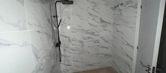 136m² Office in Valencia, Spain No. 89396 12