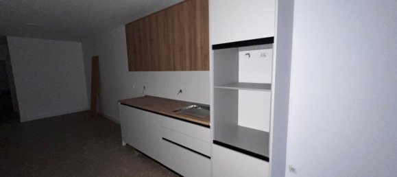 136m² Office in Valencia, Spain No. 89396 11