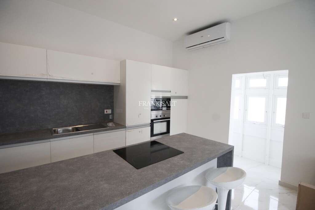 Квартира с 1 спальней в Гзира, Мальта № 9298