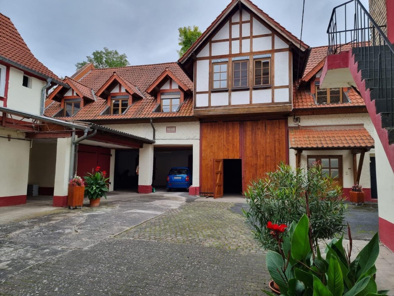 Edificio de 17 habitaciónes en Mainz-Bingen, Germany No. 360396
