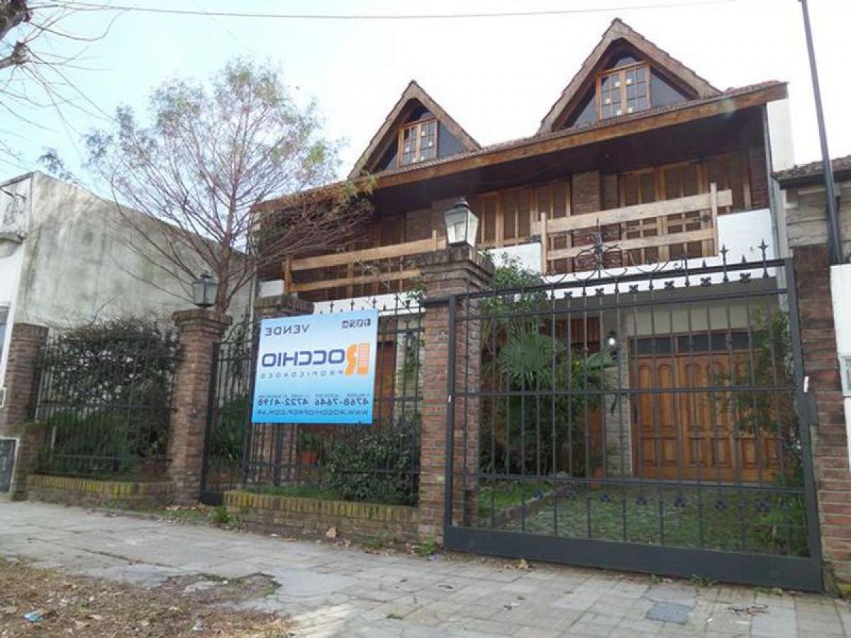 5 bedrooms House in General San Martin, Argentina No. 52122