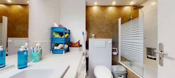 1 bedroom Apartment in Montfermeil, France No. 330416 7