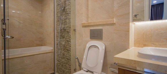 2 rooms Office in District 1, Vietnam No. 17976 2