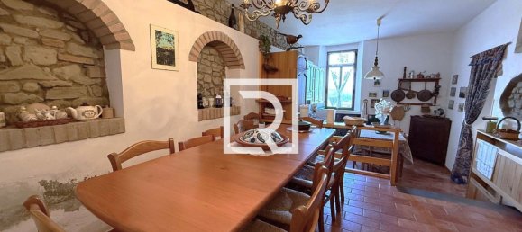 140m² Building in Meldola, Italy No. 97534 37