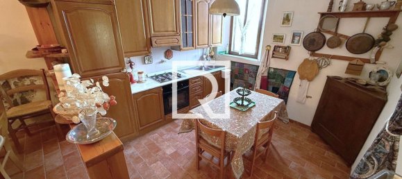 140m² Building in Meldola, Italy No. 97534 32