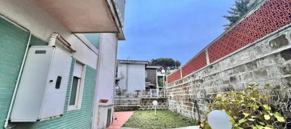 8 rooms Villa in Pozzuoli, Italy No. 32923 44