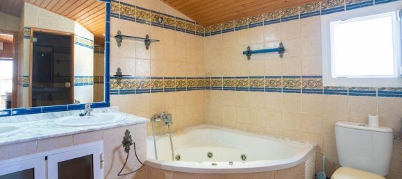 4 dormitorios villa en venta en Alicante, Comunidad Valenciana, Spain № 365674 3