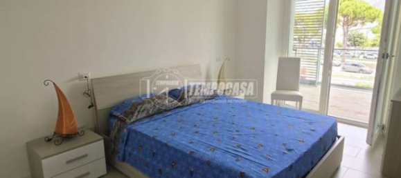 Apartamento de 2 dormitorios en Jesolo, Italy No. 305539 17