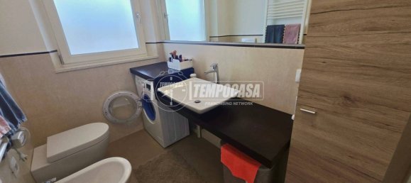 Apartamento de 2 dormitorios en Jesolo, Italy No. 305539 12
