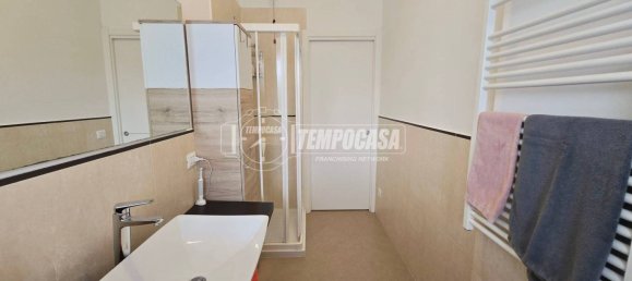 Apartamento de 2 dormitorios en Jesolo, Italy No. 305539 11