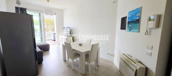 Apartamento de 2 dormitorios en Jesolo, Italy No. 305539 5