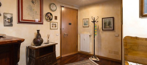 2 bedrooms Apartment in Monza, Italy No. 257487 2