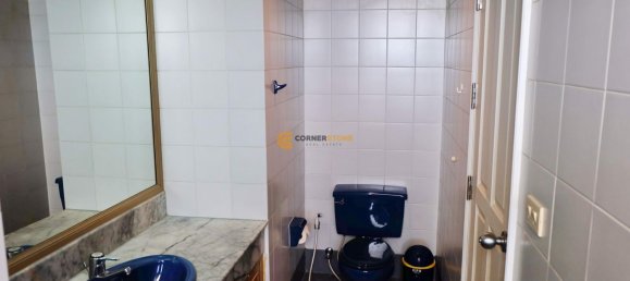 3 bedrooms Condo in Pattaya, Thailand No. 1820 2